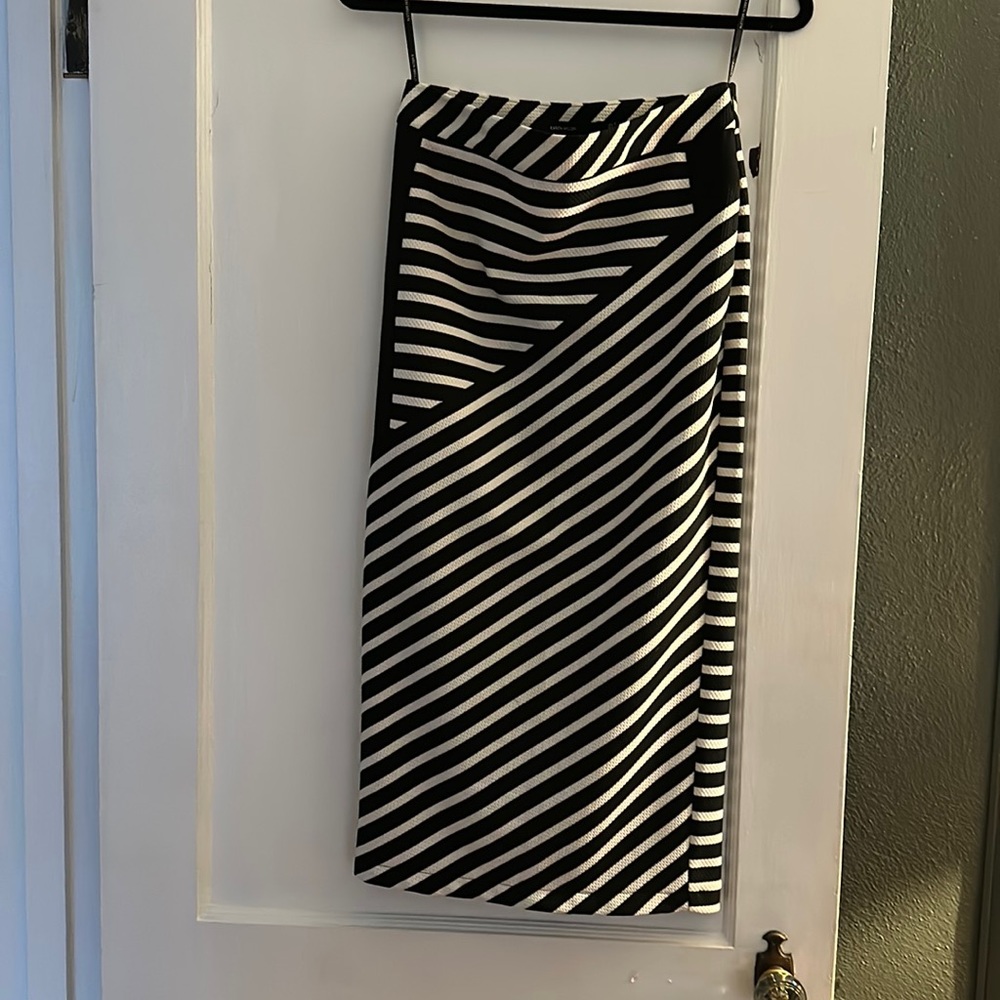 Karen Millen midi length pencil skirt